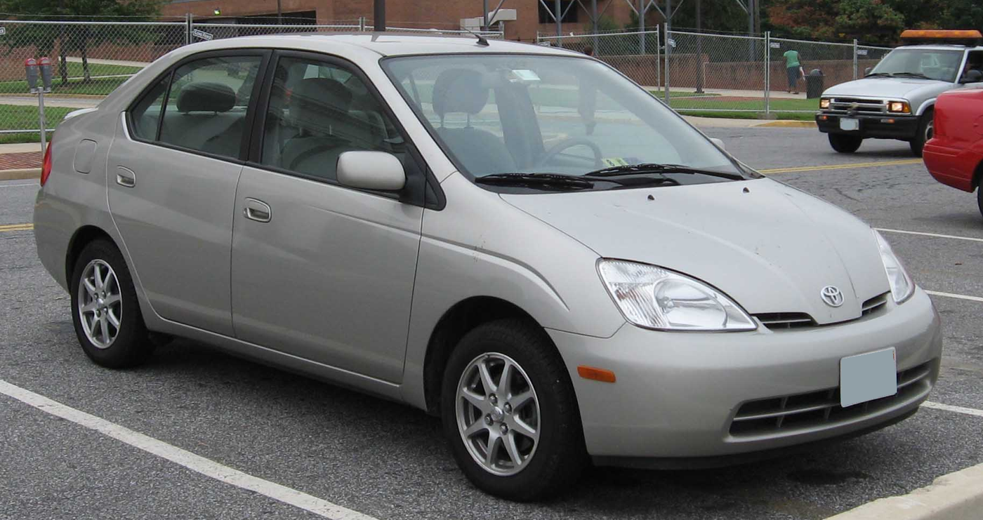 2001 Toyota Prius from Wikipedia